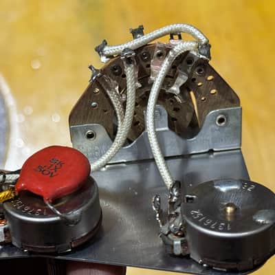 1961 1962 1963 CTS Crater Bottom Back 250k pots potentiometers audio taper split shaft .1 50v capacitor Centralab CRL 1454 1452 image 6