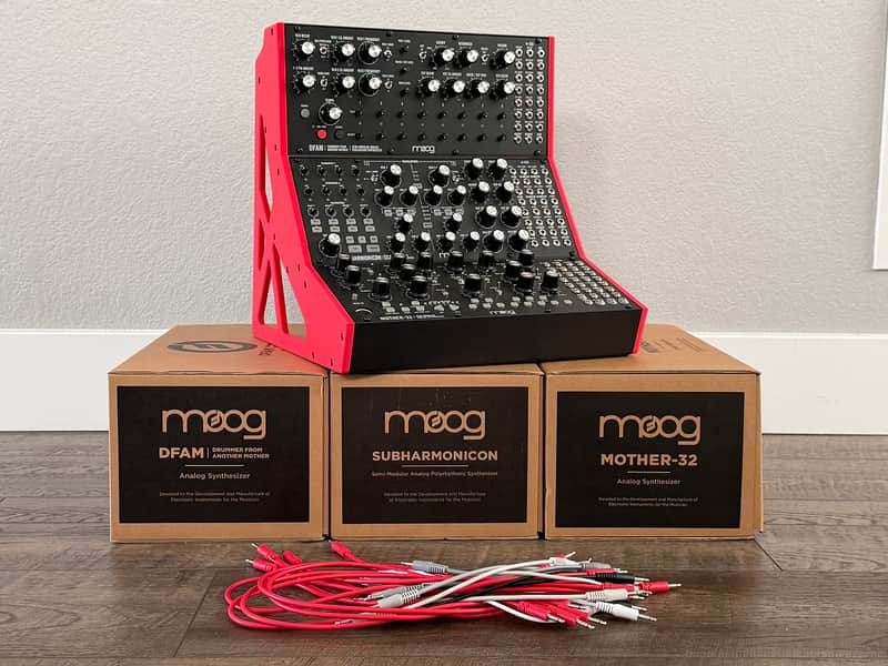 Moog Mother-32 / DFAM / Subharmonicon w/ Rack Stand + Extras! Bild 1