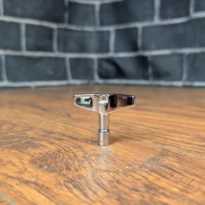 Pearl K‑050 Drum Key – Chrome – Classic Pearl Tuning Key • Smooth Action • Reliable Grip image 7