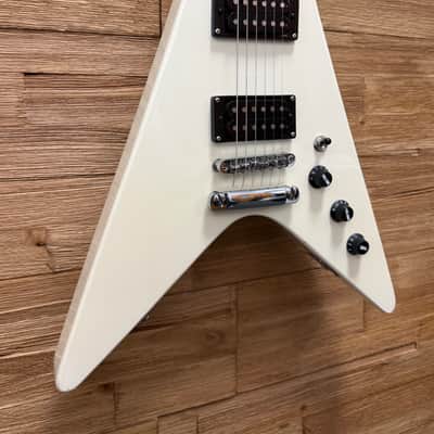 Jay Turser JRV-24 Flying V Electric Guitar -24" scale - Vintage White image 3