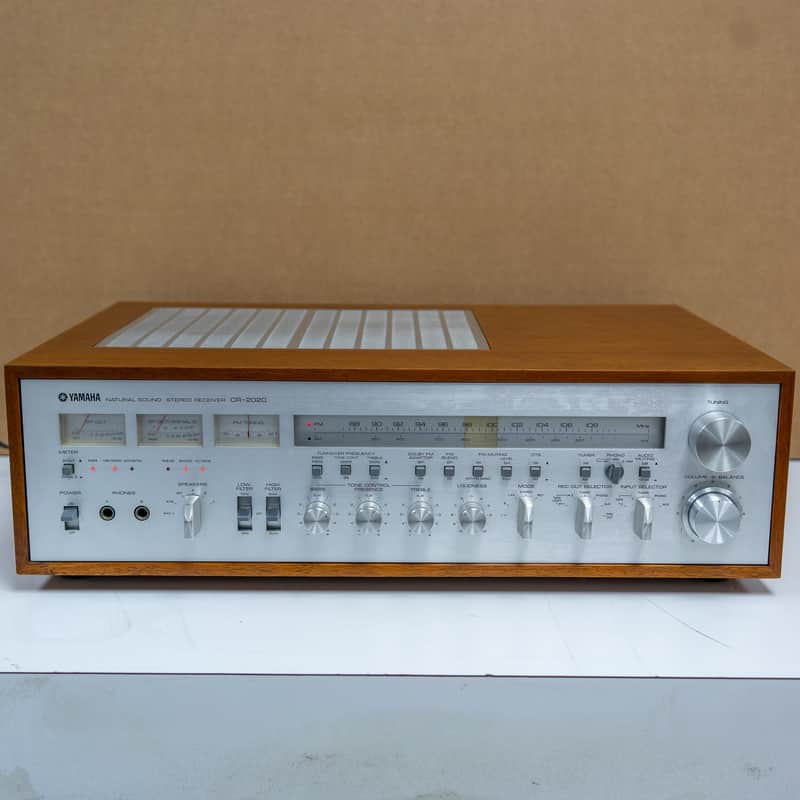 Yamaha CR-2020 Natural Sound Stereo Receiver image 1