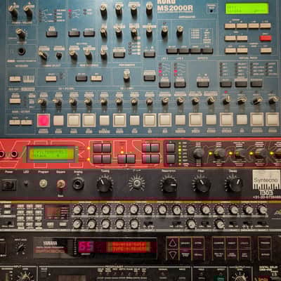 Access Virus Rack Virtual Analogue Synth Module 2001 - Red