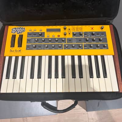 Dave Smith Instruments Mopho 32-Key Monophonic Synthesizer 2011 - 2016 - Yellow with Wood Sides
