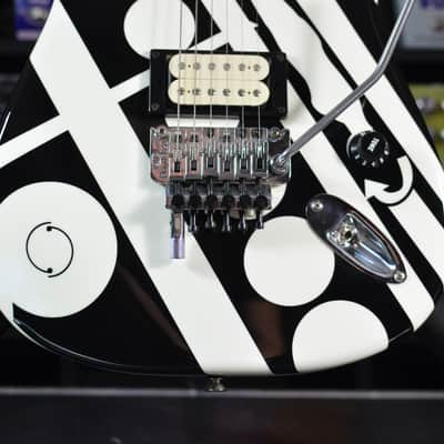 EVH Striped Series "Circles/See Ya" 2010 - 2024 - Gloss Black/White image 4