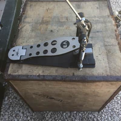 Basix V3 Bass Drum Pedal w Base Plate. Two-Tone Beater. P86285 image 1