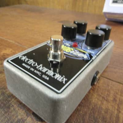 Electro Harmonix "The Analogizer" Filter / Distortion Effects Pedal With Box image 3