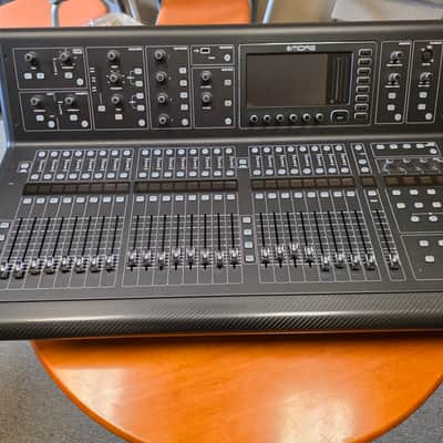 Midas M32 LIVE 40-Channel Digital Console 2014 - Present - Black image 1