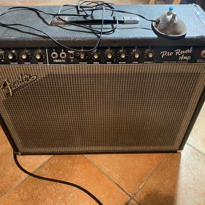 Fender Pro Reverb 2-Channel 40-Watt 2x12" Guitar Combo 1965 - 1967 - Black Panel image 4