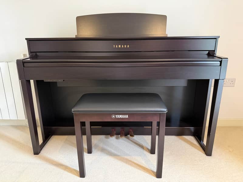 Yamaha CLP-575 Clavinova Digital Piano - Rosewood image 1