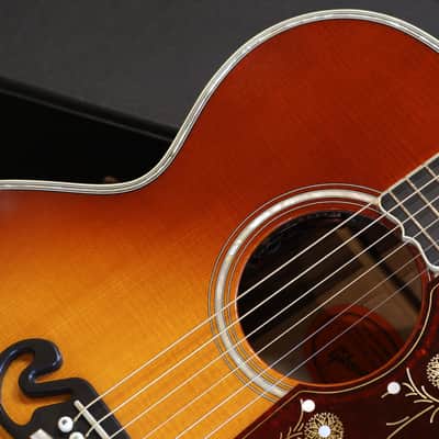 2018 Gibson Custom Shop SJ-200 Regal Jumbo Acoustic Guitar Sunburst + COA OHSC image 4