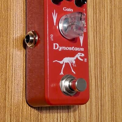 Movall Audio : Dynostaur Distortion mini pedal - a BearFoot Dyna Red clone, 2020s image 2