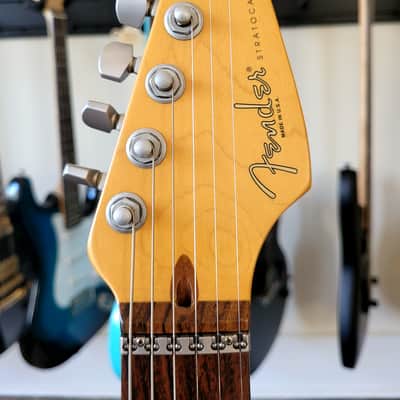 1995 Fender Stratocaster Plus Deluxe - Rare Blue Burst - Upgraded Noiseless Pickups & Tweed Case image 5