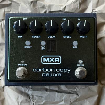 MXR M292 Carbon Copy Deluxe Analog Delay 2017 - Present - Green image 2