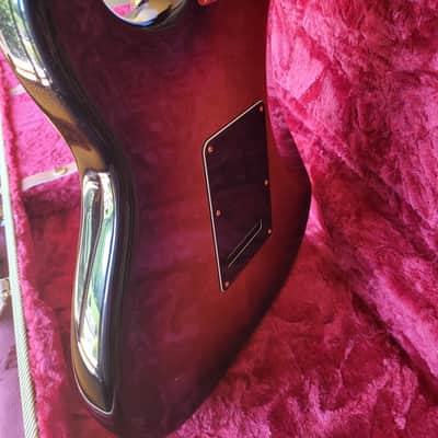 Near Mint!!! Fender Signature Stevie Ray Vaughan Stratocaster 3-Color Sunburst, Pro Set image 13