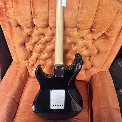 Yamaha EG 112 - Black image 5