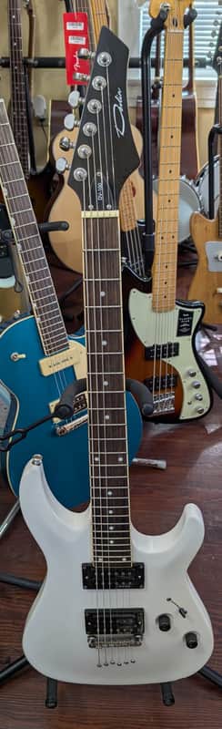 Devlin DV-100 Solid Body Electric Guitar imagen 1