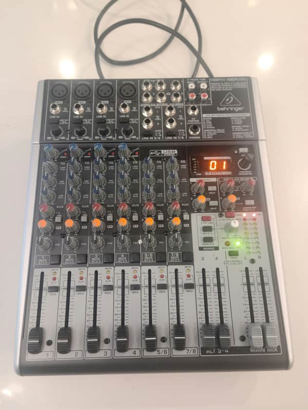 Behringer Xynex 1204 usb 2020s - Silver image 1