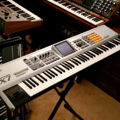 MUST SEE!!! ROLAND FANTOM X7 WORKSTATION SERVICED AND IN AMAZING CONDITION!