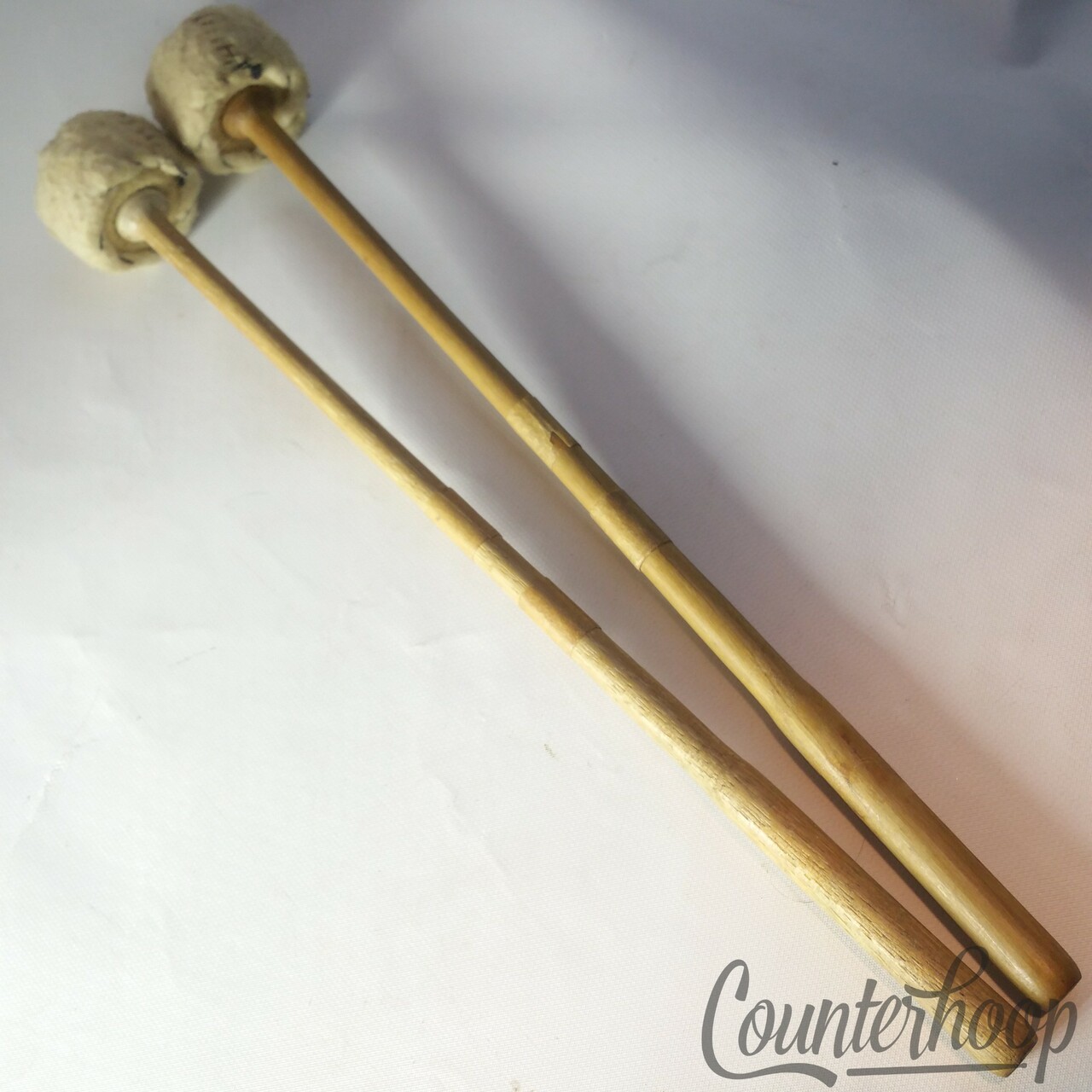 Mallet Pair 2x Wood Handle White Felt/Rubber Head Vintage 60s Xylophone Marimba — main photograph