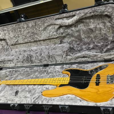 Fender American Professional II Jazz Bass with Maple Fretboard 2020 - Present - Roasted Pine image 12