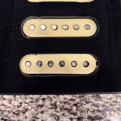 Fender Stratocaster MIM 2015-2017 Stock Pickups image 3