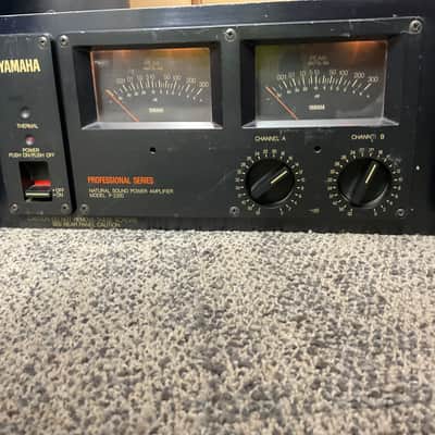 Yamaha P-2200 Professional Series Amplifier 1970’s image 8