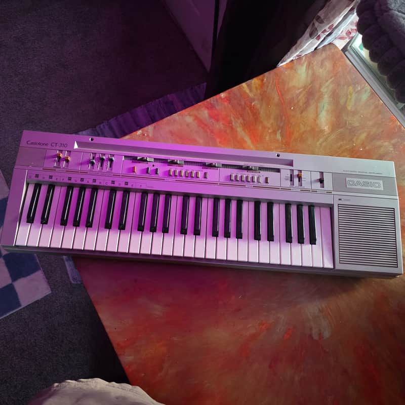 Casio CT-370 Casiotone 49-Key Synthesizer