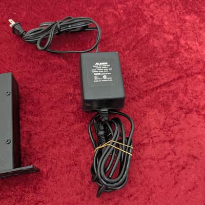 Alesis QuadraVerb GT 20k Bandwidth Simultaneous Guitar Effects Processor 1990s - Black Multi Effect Rack image 4