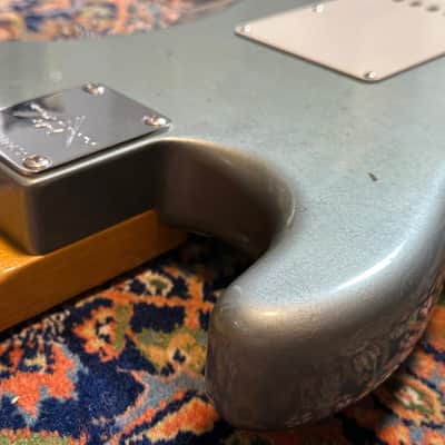 Fender Custom Shop '65 Journeyman Relic Stratocaster 2018 Ice Blue Metalic image 16