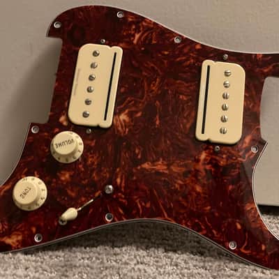 920D Custom Seymour Duncan P-Rails HH Trembucker On Bridge Treble Bleed Loaded Strat Pickguard - Tortoise Shell/Aged White image 5