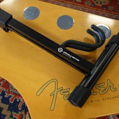 Konig & Meyer 17540 Foldable Guitar Stand image 4
