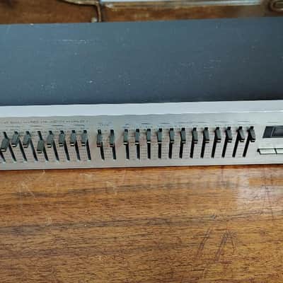 Realistic 31-2009 12 band equalizer in excellent condition - 1980's image 3
