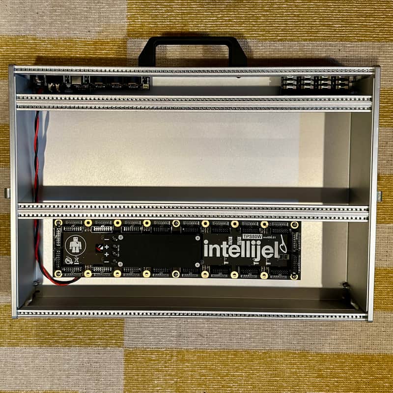 Intellijel 7U x 84HP Modular Eurorack Performance Case - Silver image 1