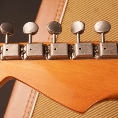 Fender American Vintage Reissue ’57 Stratocaster 1989 – Corona Plant – 2-Tone Sunburst – Nitro – OHSC image 13