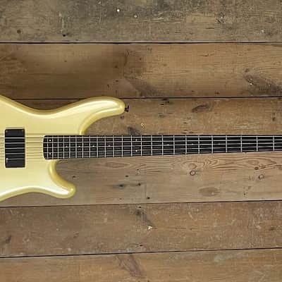 Ibanez RB885-PW Roadstar II Bass 1985 - 1987 - Pearl White image 2