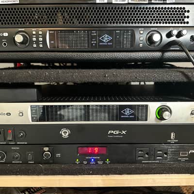 Universal Audio Apollo 8 QUAD Thunderbolt 2 Audio Interface 2010s - Black image 2
