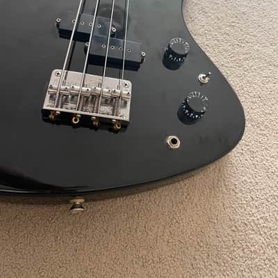 Vox White Shadow Bass, 1984 , Matsumoku Factory -Japan, with Hardshell Case. image 4