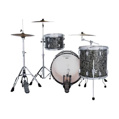 Ludwig Classic Maple Fab 3-Piece Drum Kit w/ 22" Kick - Moss Green image 3