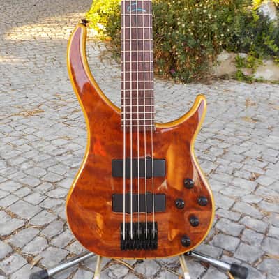 Peavey Cirrus 5 BXP Neck-through image 1