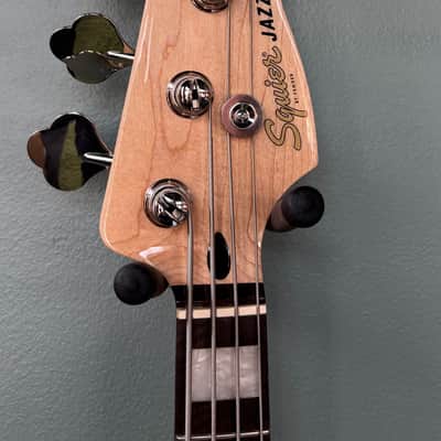 Used Squier Affinity Active Jazz Bass image 4