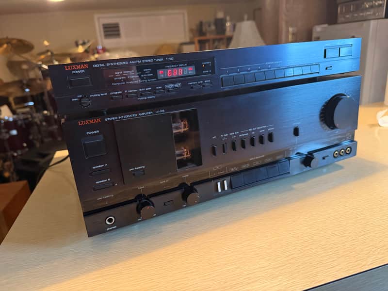 Luxman LV-105 Stereo Integrated Amplifier + T-102 Stereo Tuner
