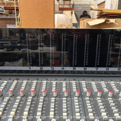 Immagine Allen & Heath Saber Mk2 Plus 32ch Mixing Console M32134 + RPS2 PSU - Vintage Allen & Heath Saber Mk2 Plus Late 1980s - Grey/Black - 7