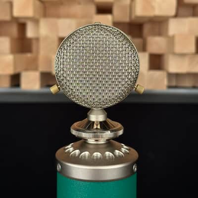 Blue Kiwi Large Diaphragm Multipattern Condenser Microphone. Great shape! image 12