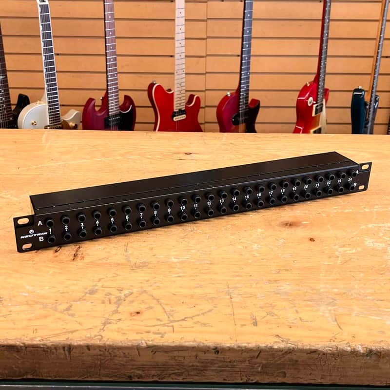 Neutrik NYS-SPP-L1 24-Point Patchbay image 1