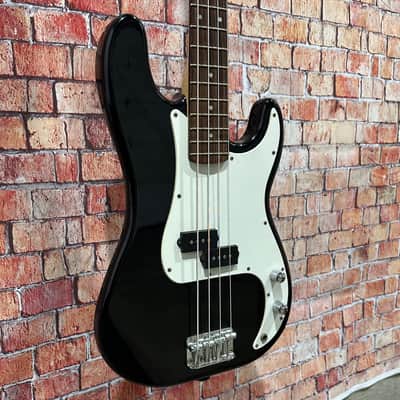 Used Squier Affinity Precision Bass - Black image 6