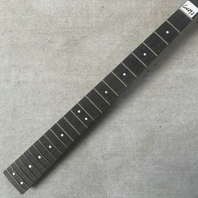 Tagima Wood 5 String Bass Maple Neck, Rosewood 24 Frets Fretboard image 2