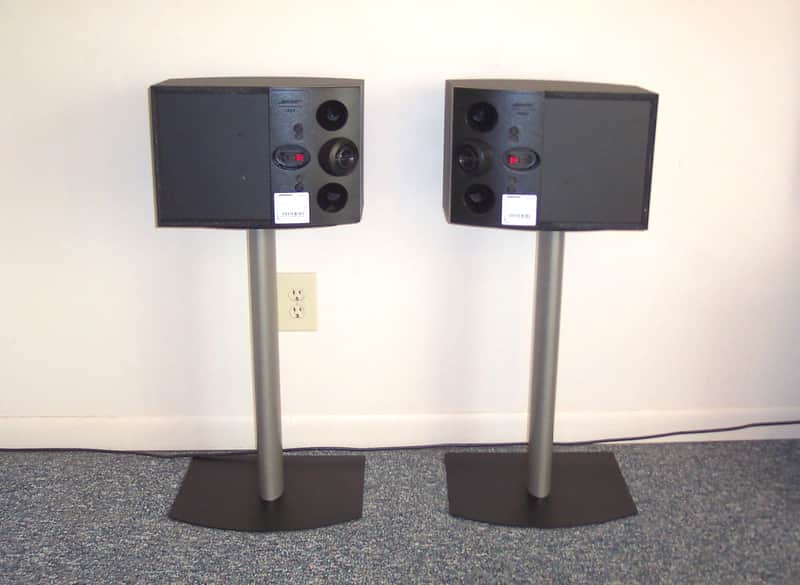 BOSE (301V) Speakers & BOSE (FS-1) Floor Stands Absolutely MINT