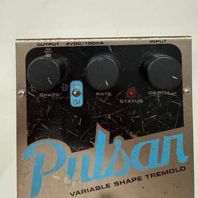 Electro Harmonix Original Pulsar Variable Shape Tremolo EHX Guitar Effect Pedal image 2