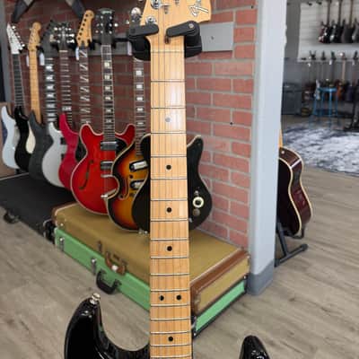 Fender American Performer Stratocaster HSS with Maple Fretboard 2018 - Present - Black image 7