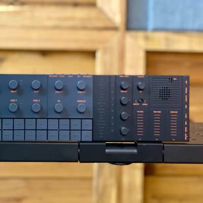 Yamaha Seqtrak Mobile Music Ideastation - Grey / Black image 4